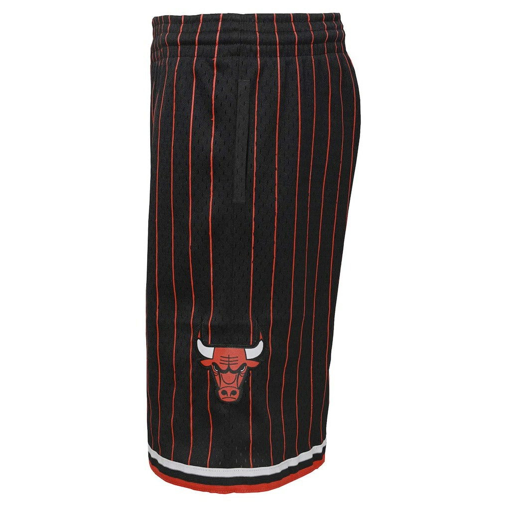 Chicago Bulls Youth Hardwood Classics Swingman Shorts - Black | Mitchell & Ness on sale