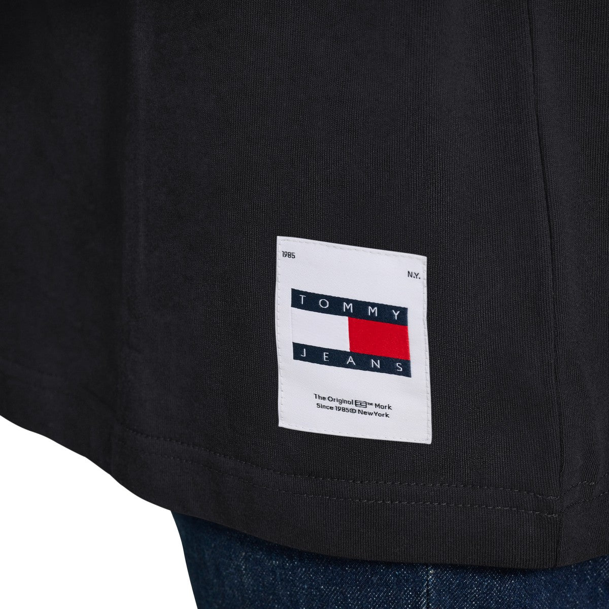 Miami Heat Tommy Jeans Noah Swish T-Shirt - Black online