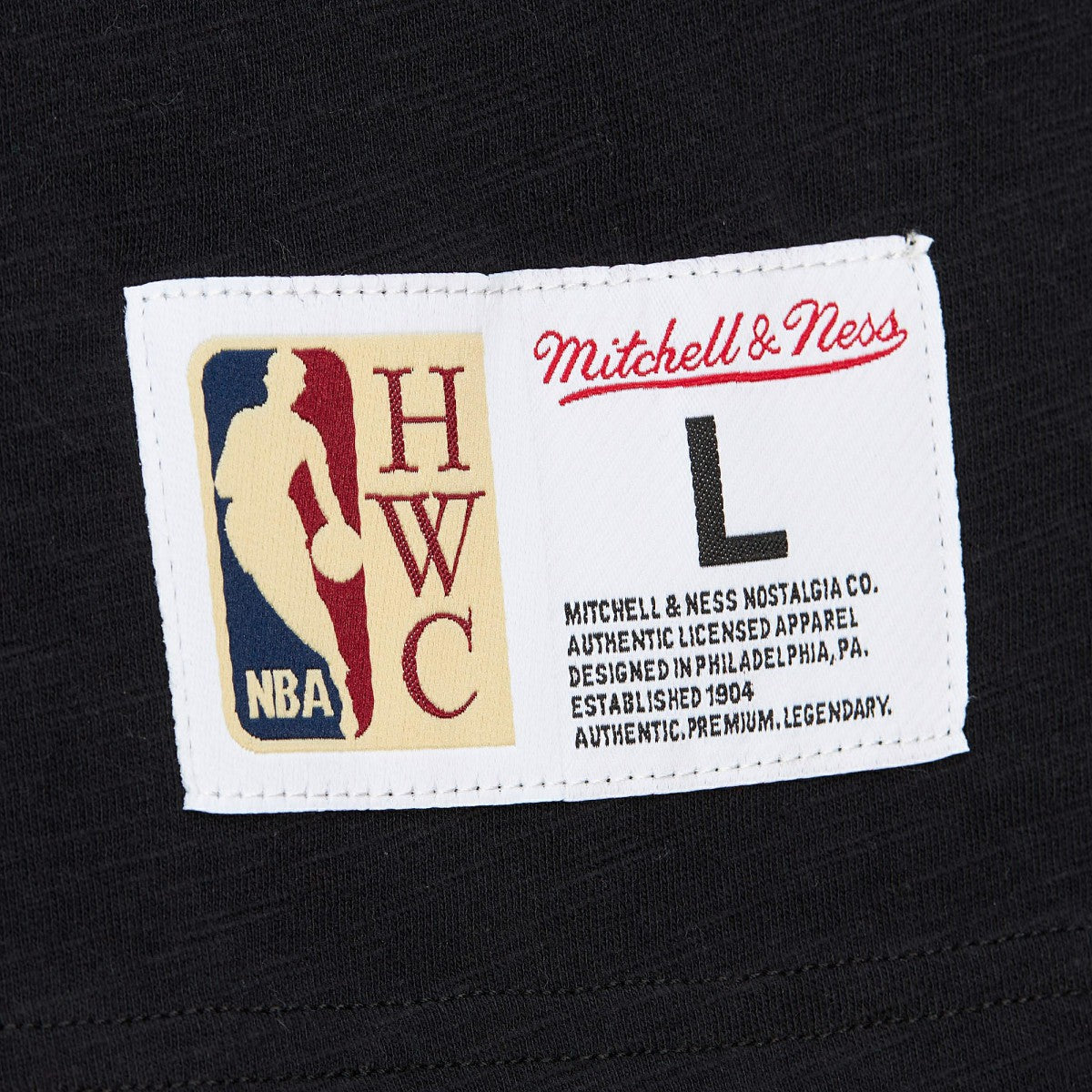 Sacramento Kings Hardwood Classics Felt Applique Slub T-Shirt - Black | Mitchell & Ness shop