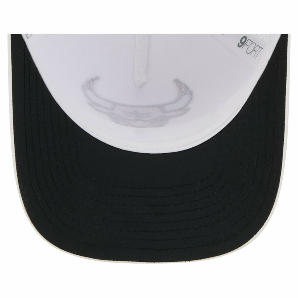 Chicago Bulls Featherweight Team Tape 9FORTY M-Crown A-Frame Adjustable Hat - White | New Era for sale