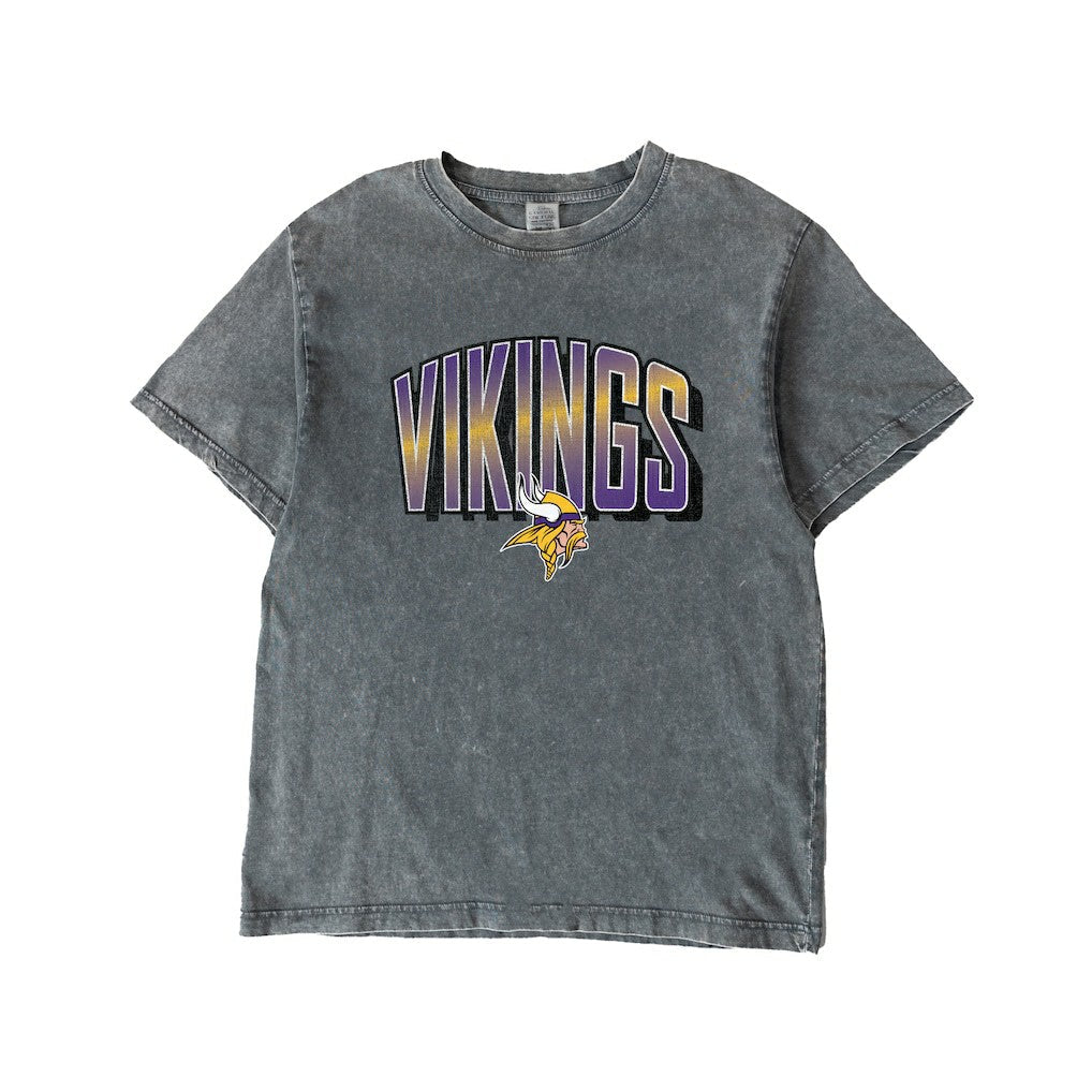 Minnesota Vikings Gameday Couture Women's Peak Performance Oversized Snow Wash T-Shirt - Gray for sale