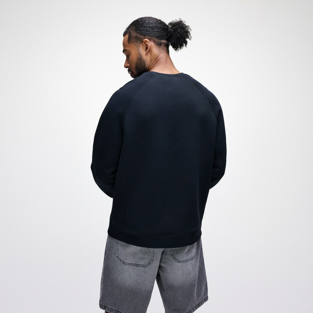 Chicago Bears Tech Fleece Raglan Sweatshirt - Black | Nike on sale