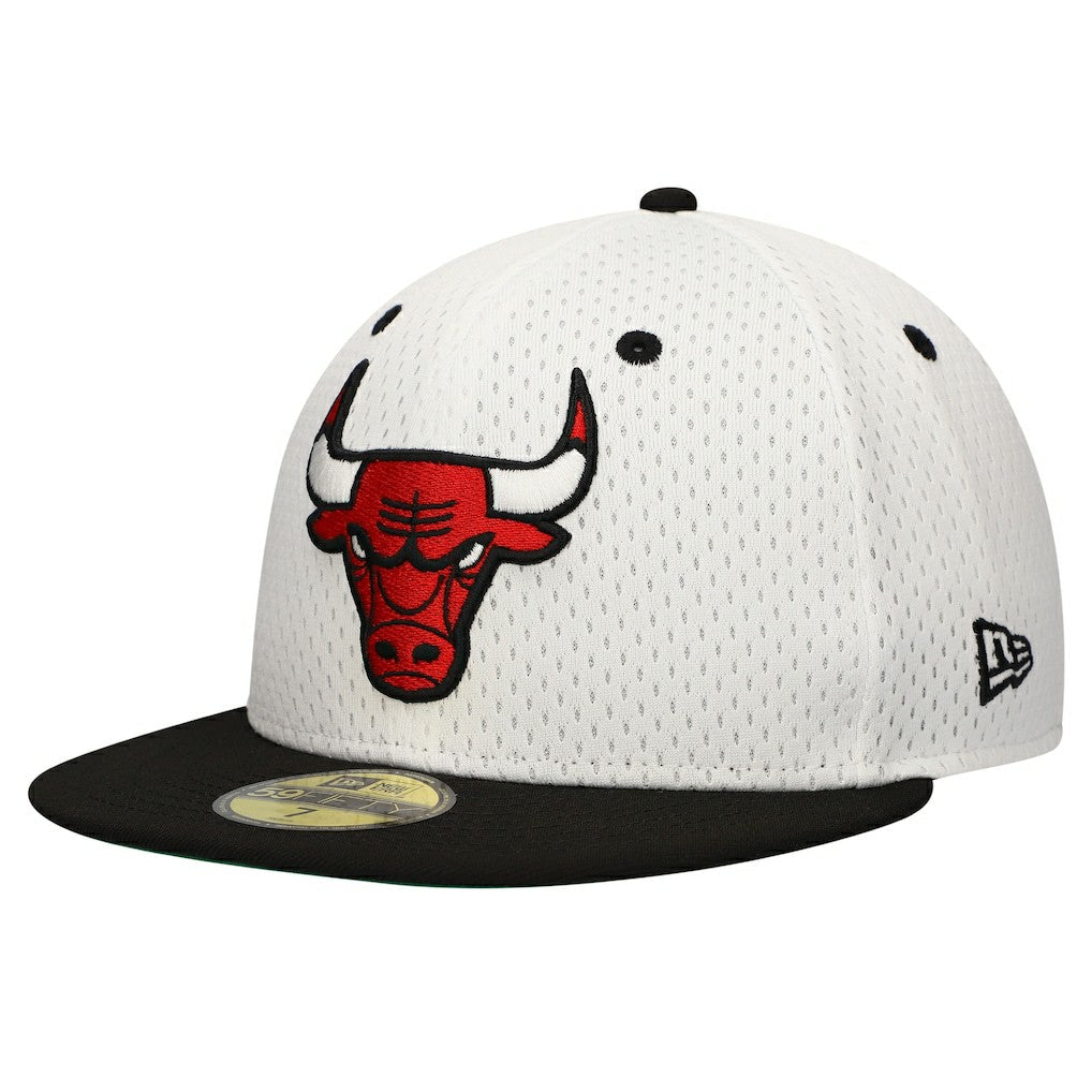 Chicago Bulls Throwback 2Tone 59FIFTY Fitted Hat - White/Black | New Era shop