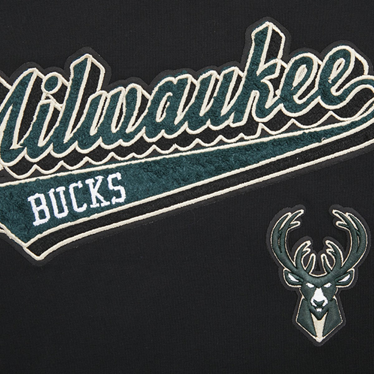 Milwaukee Bucks Pro Standard Women's Script Boyfriend T-Shirt - Black shop
