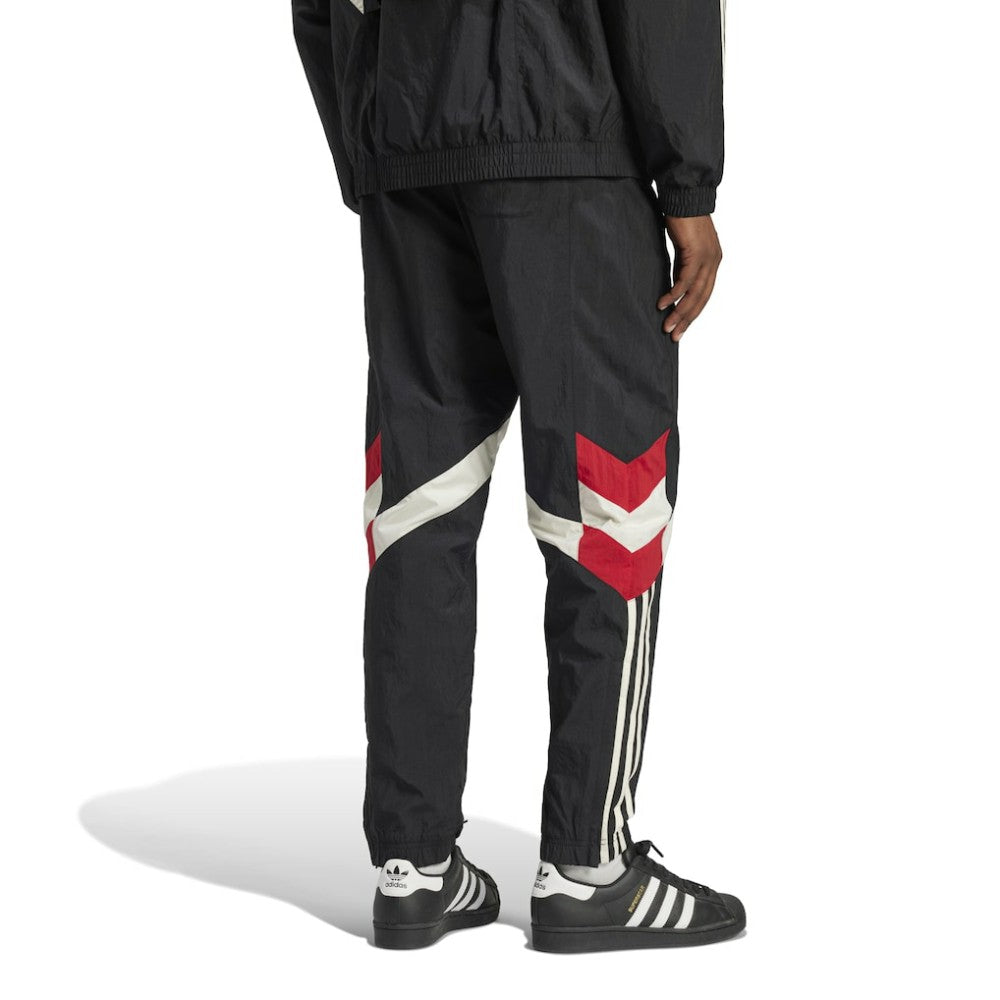 Manchester United Originals Lifestyler Track Pants - Black | Adidas outlet