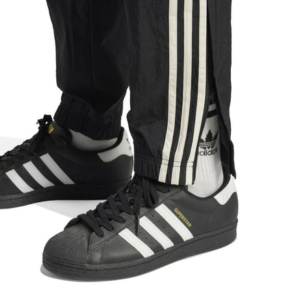 Manchester United Originals Lifestyler Track Pants - Black | Adidas outlet