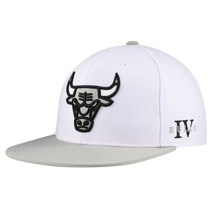 Chicago Bulls Core Snapback Hat - White | Mitchell & Ness for sale