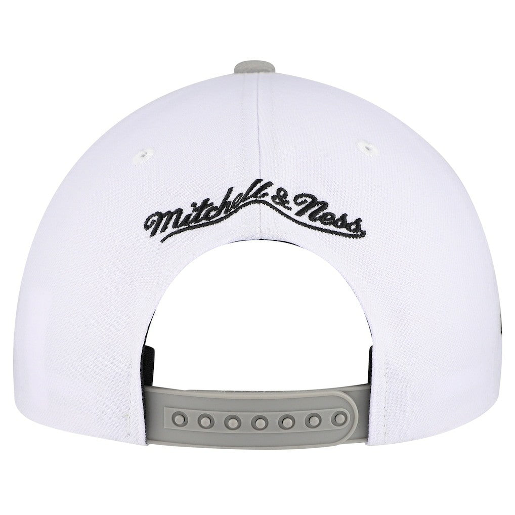 Chicago Bulls Core Snapback Hat - White | Mitchell & Ness for sale