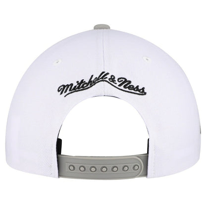 Chicago Bulls Core Snapback Hat - White | Mitchell & Ness for sale