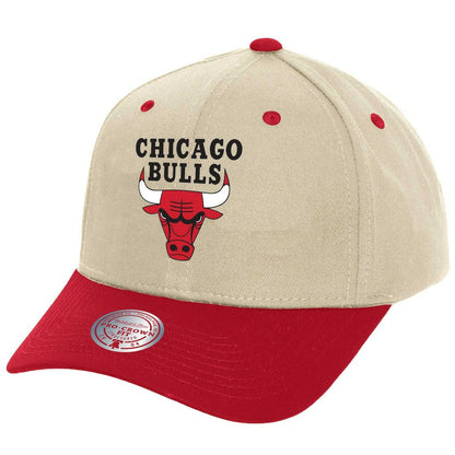 Chicago Bulls Game On Two-Tone Pro Crown Adjustable Hat - Cream | Mitchell & Ness for sale