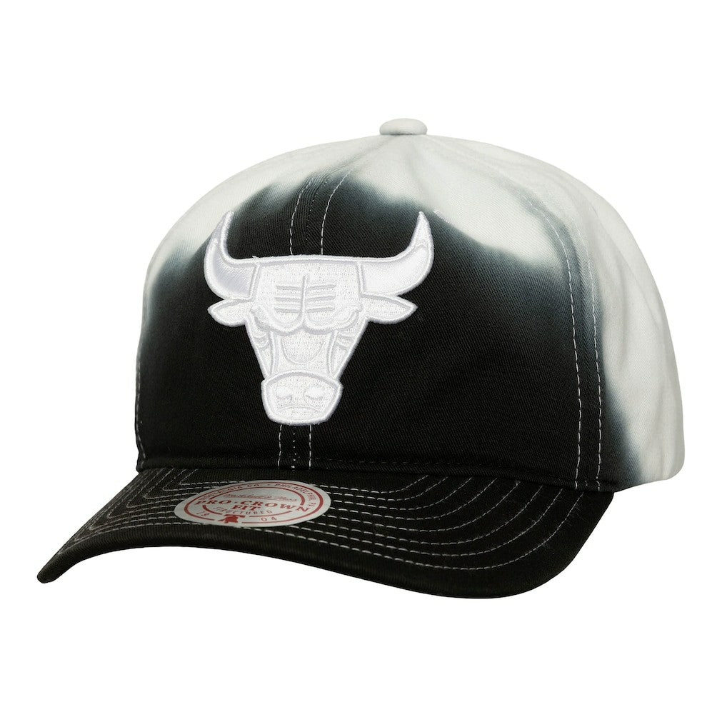 Chicago Bulls Dip Dye Pro Crown Adjustable Hat - Black/White | Mitchell & Ness discount