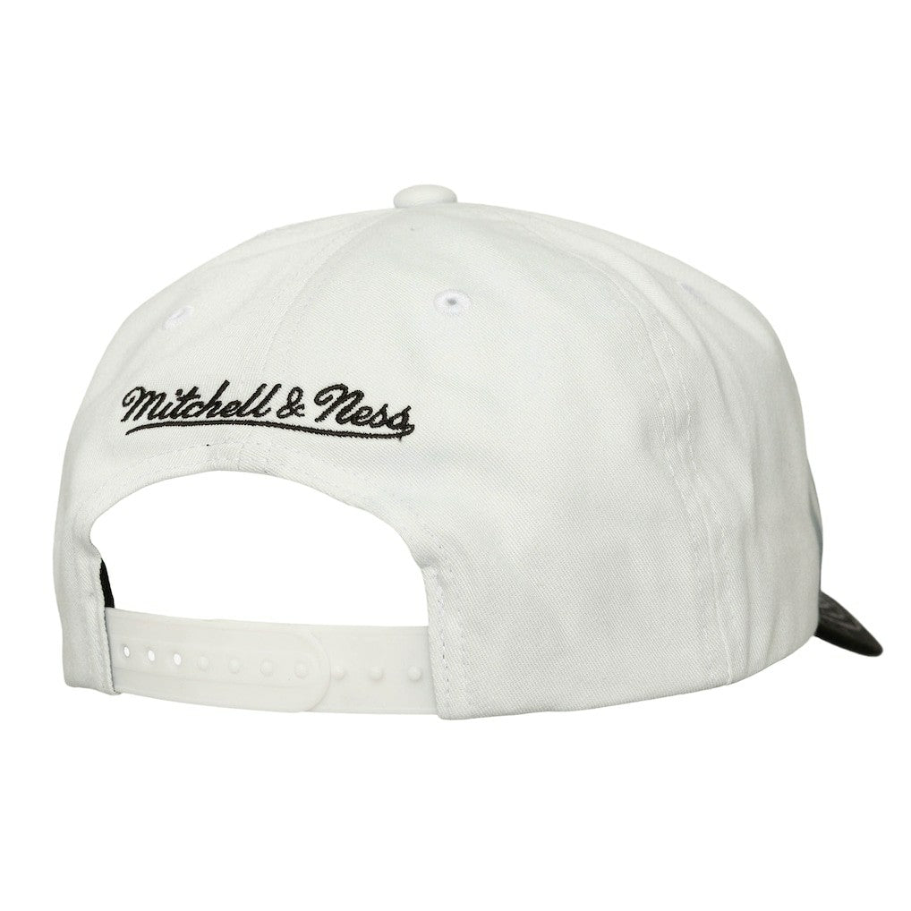 Chicago Bulls Dip Dye Pro Crown Adjustable Hat - Black/White | Mitchell & Ness discount