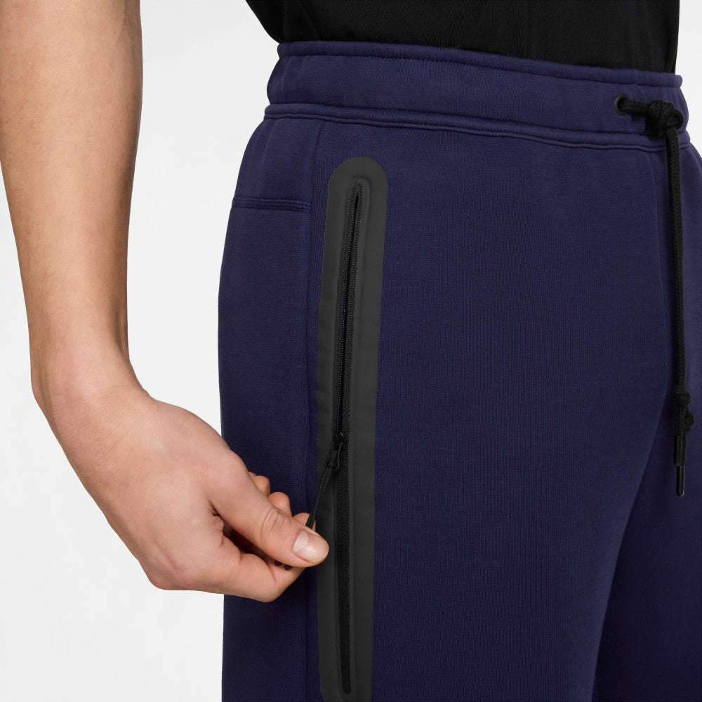 Barcelona Tech Fleece Shorts - Purple | Nike shop