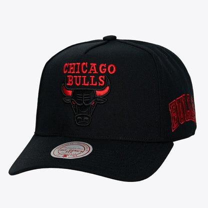 Chicago Bulls Hardwood Classics Legendary Away Pro-Pinch Adjustable Hat - Black | Mitchell & Ness online