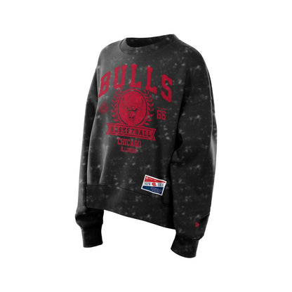 Chicago Bulls Women's Throwback Collection Mineral Wash Crewneck Sweatshirt - Black | New Era sale