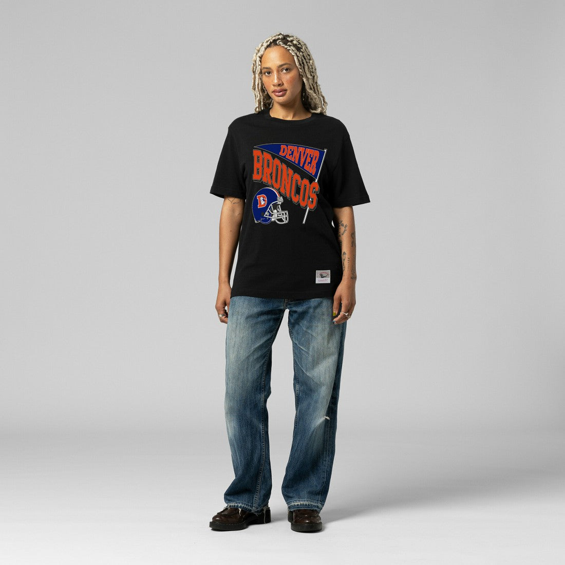 Denver Broncos Women's Team Dynamic Boyfriend T-Shirt - Black outlet