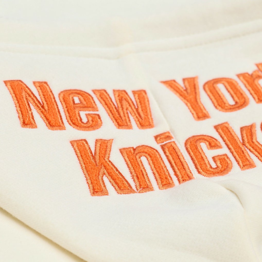 New York Knicks Hardwood Classics Chainstitch Premium Fleece Hoodie - Cream | Mitchell & Ness cheap