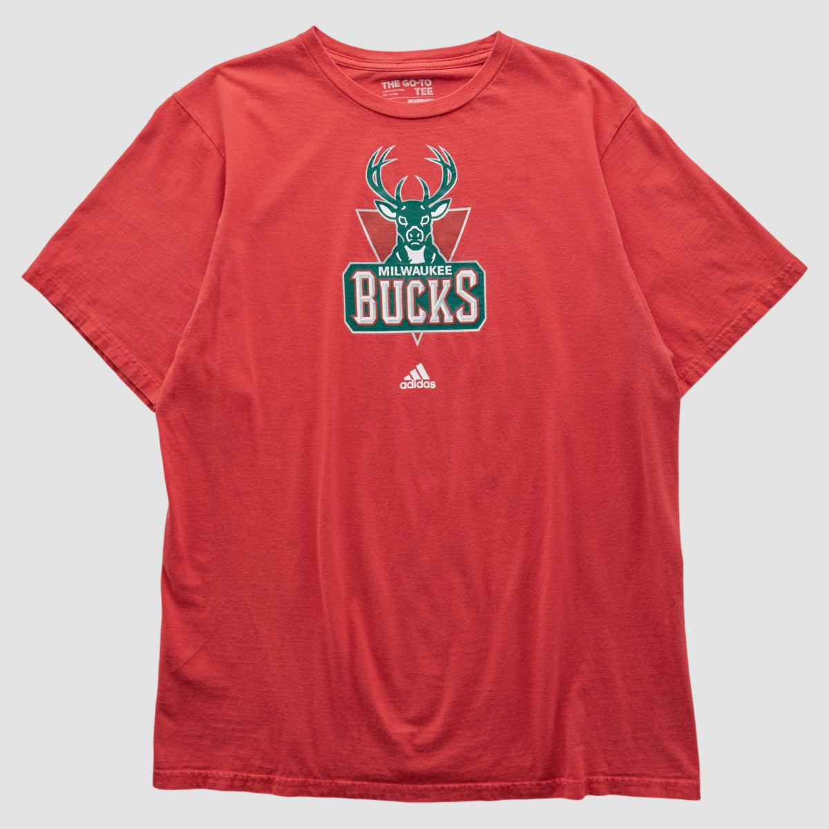 Milwaukee Bucks 2010s T-shirt - Red Vintage | Adidas shop