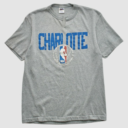 Charlotte Hornets Trench 90s T-shirt - Heather Gray Vintage | Vintage for sale