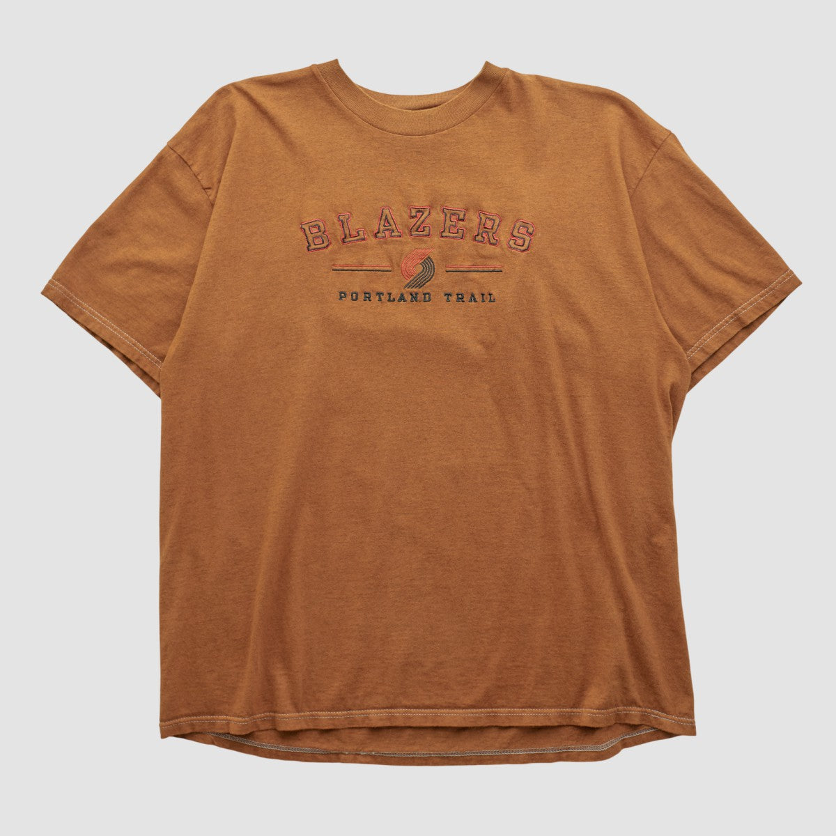 Portland Trail Blazers Champion 2000s T-shirt - Clay Vintage | Vintage cheap