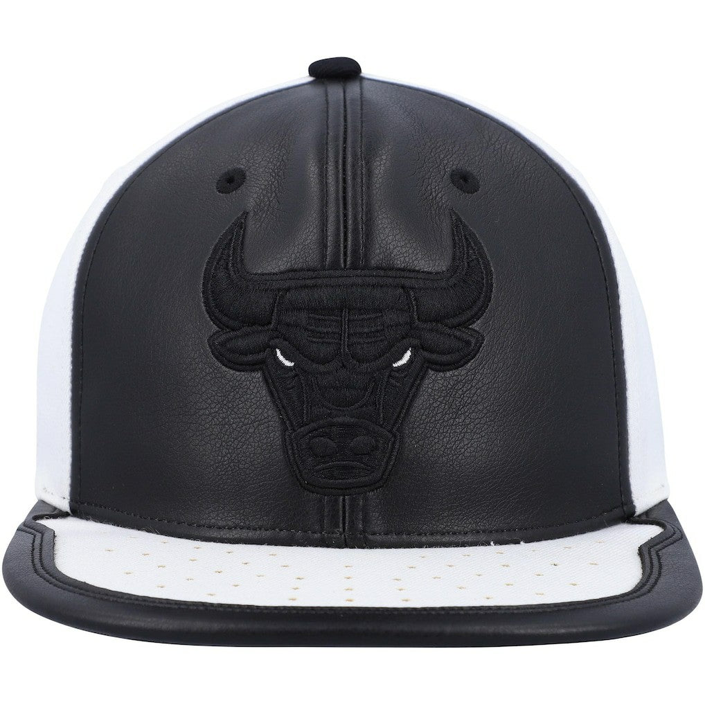 Chicago Bulls NBA Day One Snapback Hat - Black/White | Mitchell & Ness discount