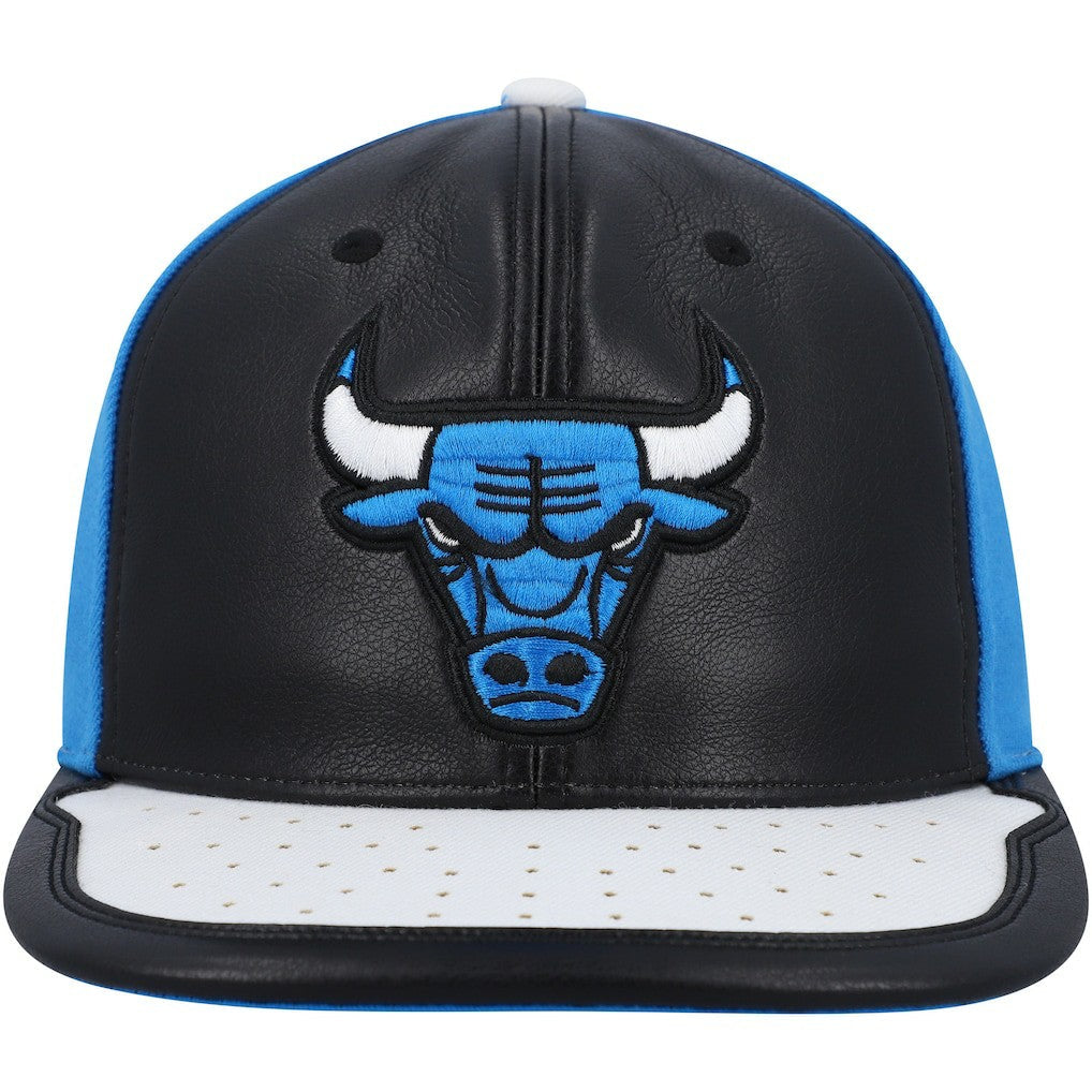 Chicago Bulls Day One Snapback Hat - Black/White | Mitchell & Ness for sale