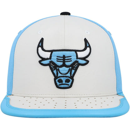 Chicago Bulls Day One Snapback Hat - White/Light Blue | Mitchell & Ness shop
